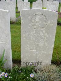 Etaples Military Cemetery - Wishart, Ronald John